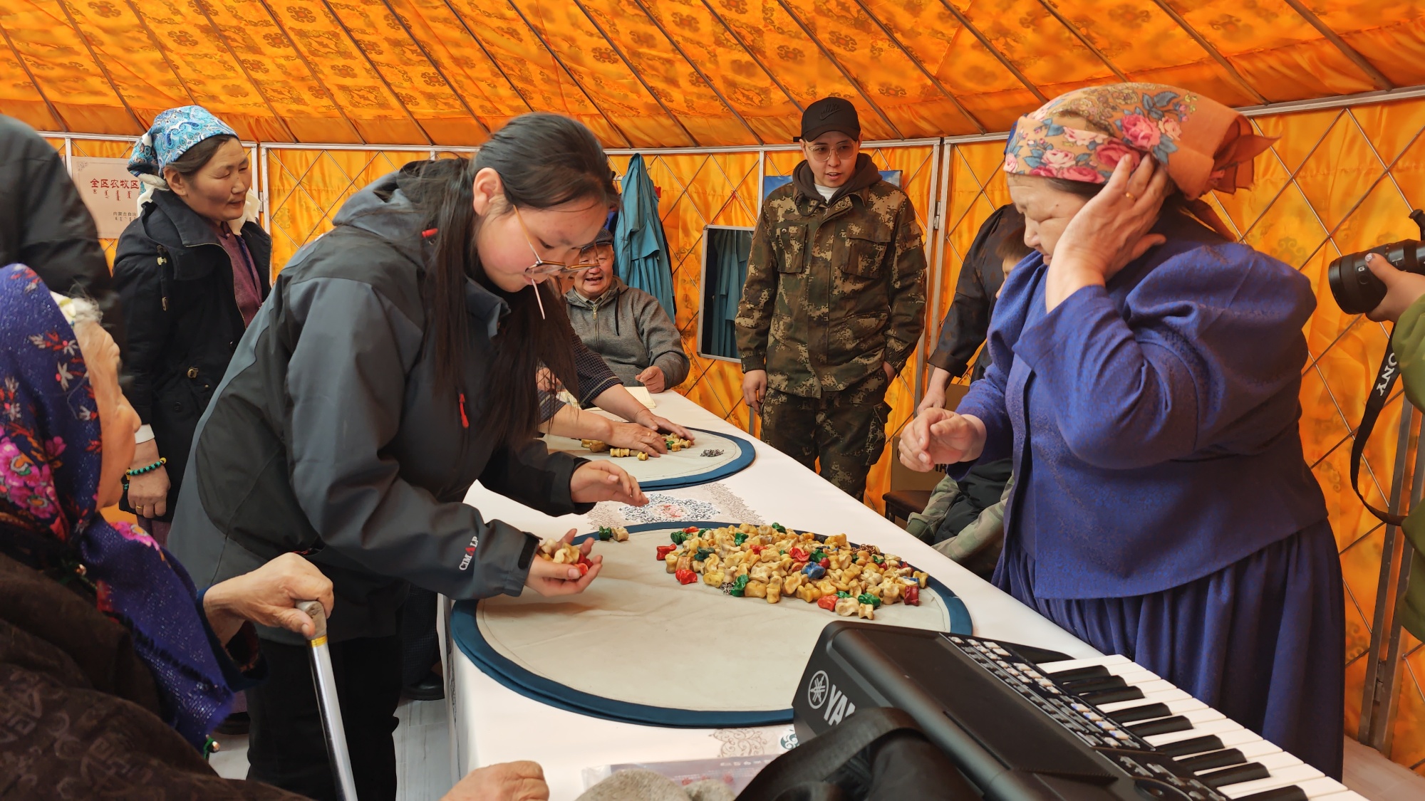 鄂温克草原欢庆“伊慕讷”丰收会(图1)