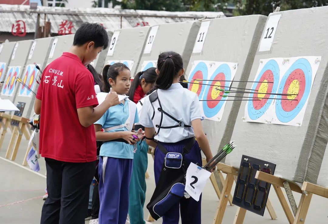 江苏南京运动员黄雨薇助力中国射箭队取得赛季开门红