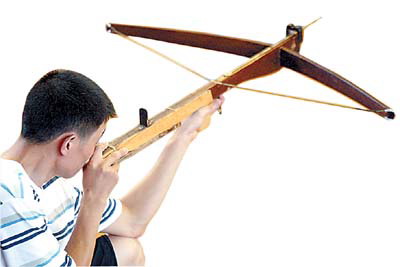 安徽淮北：景区举办奇妙夜活动庆端午 焰火打铁花表演等轮番上演