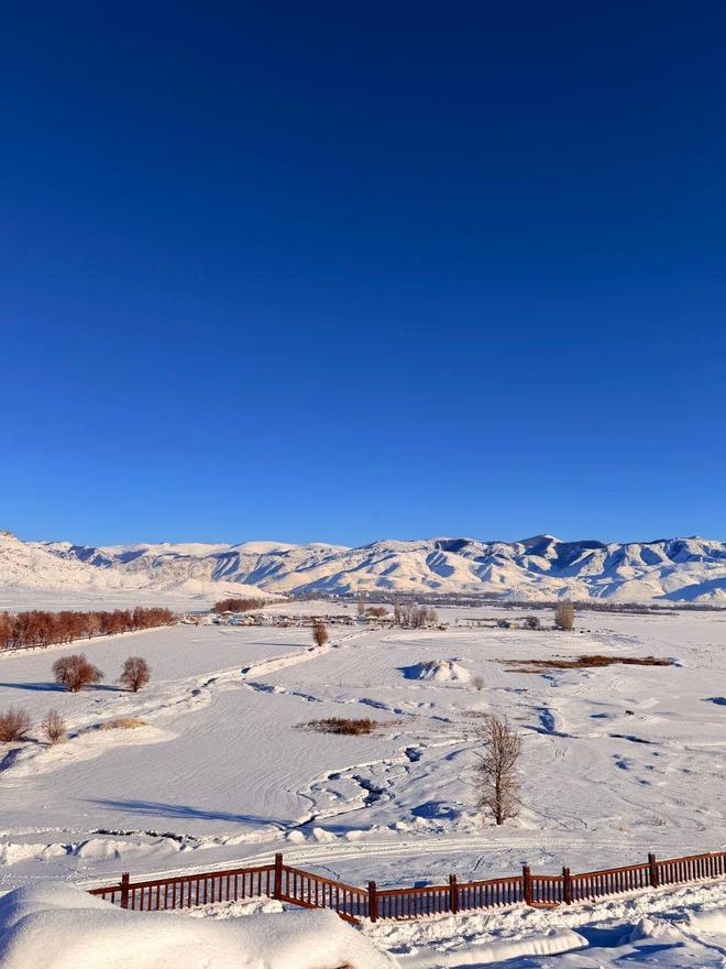 新疆旅游团报价查询:10日游纯玩行程预算多少?当地团价格详解(图1)