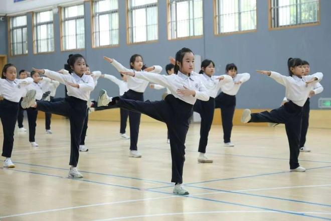 两个普陀小囡一起在全运会上获佳绩!他们的母校到底有啥不一样?(图2)