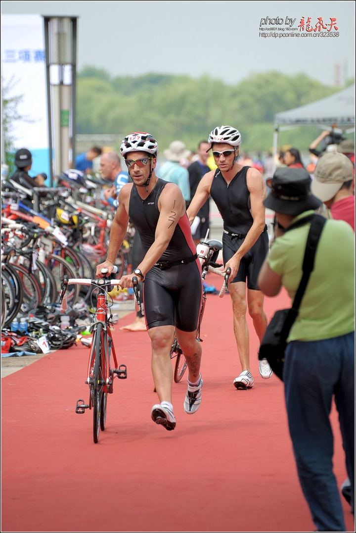 红色赛道贯黔中 体育赋能新征程 2025“贵州红”山水越野挑战赛圆满收官