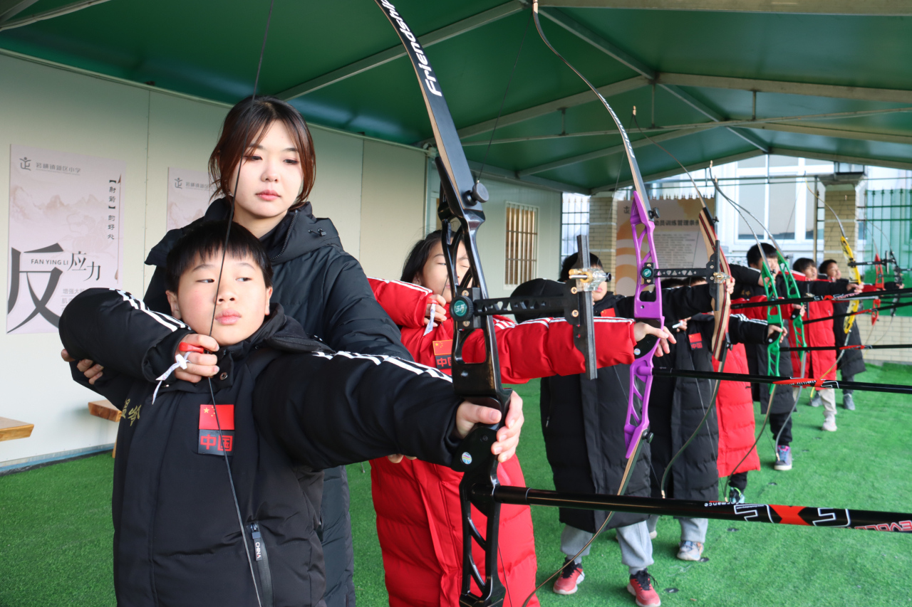 射击运动进校园：广州市梯面小学开展创新体育活动