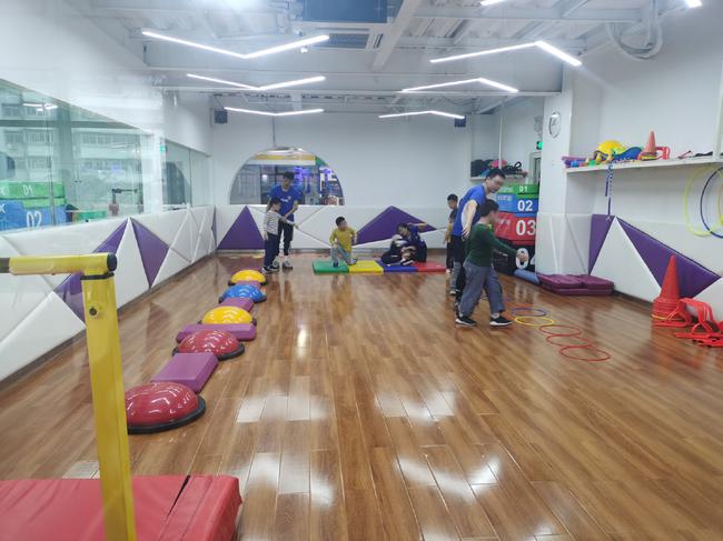 华南师大附小:暑期提升活动让“运动困难生”减重增肌(图1) 华南师大附小:暑期提升活动让“运动困难生”减重增肌