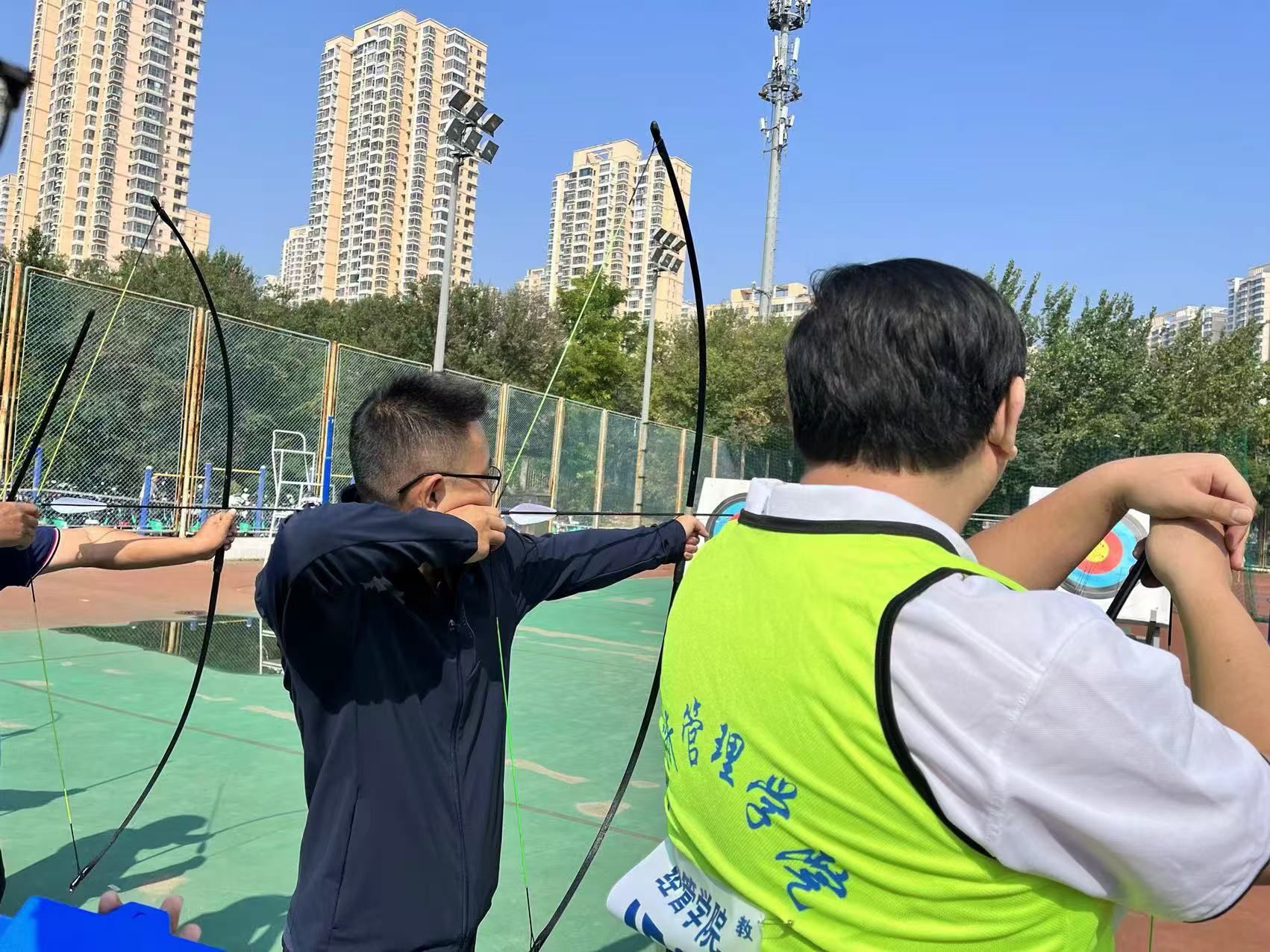 自治区第十五届运动会暨第十一届民族传统体育运动会射箭项目比赛收官巴州队斩获佳绩(图1) 自治区第十五届运动会暨第十一届民族传统体育运动会射箭项目比赛收官巴州队斩获佳绩