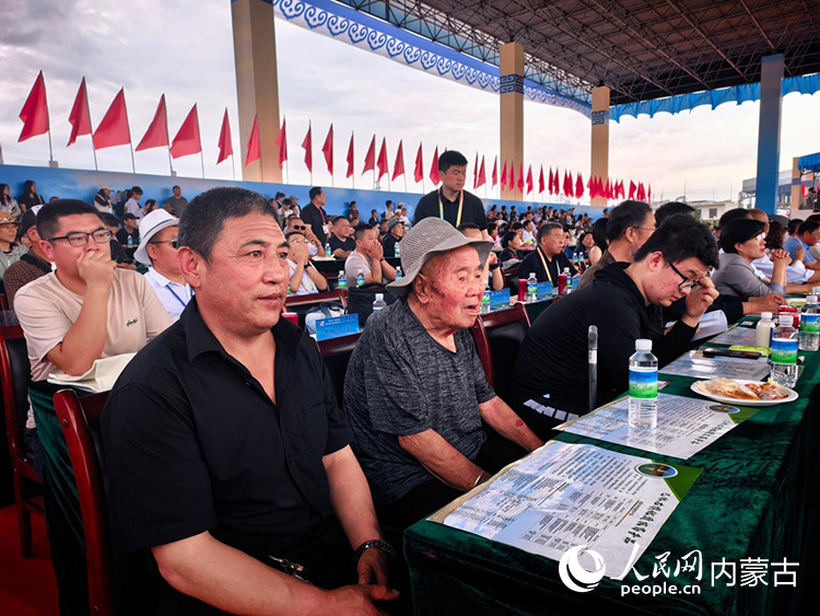 这场那达慕群众是主角(图1)